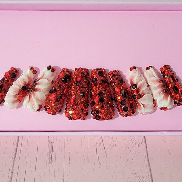 10 pcs Red Rose Victorian Style Fingernails - Picture 6 of 10